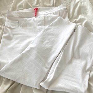 SPANX - Jeanish Leggings - White